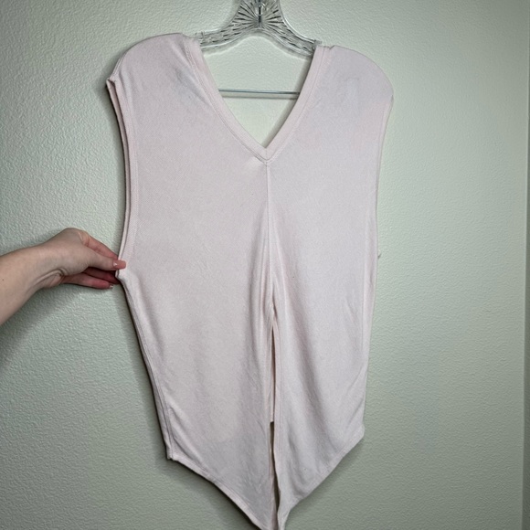 Athleta | Nayarit Soft Pink Ribbed Tie Back Tank | Medium - Picture 4 of 6